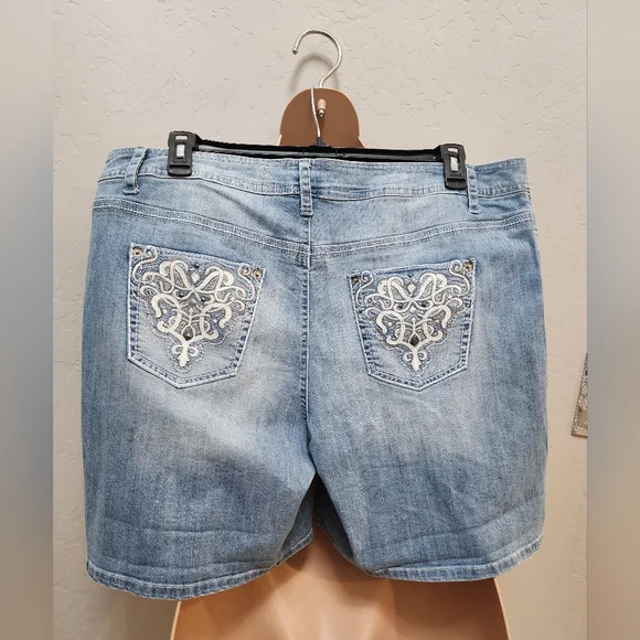 Sparkle shorts - Picture 2 of 8